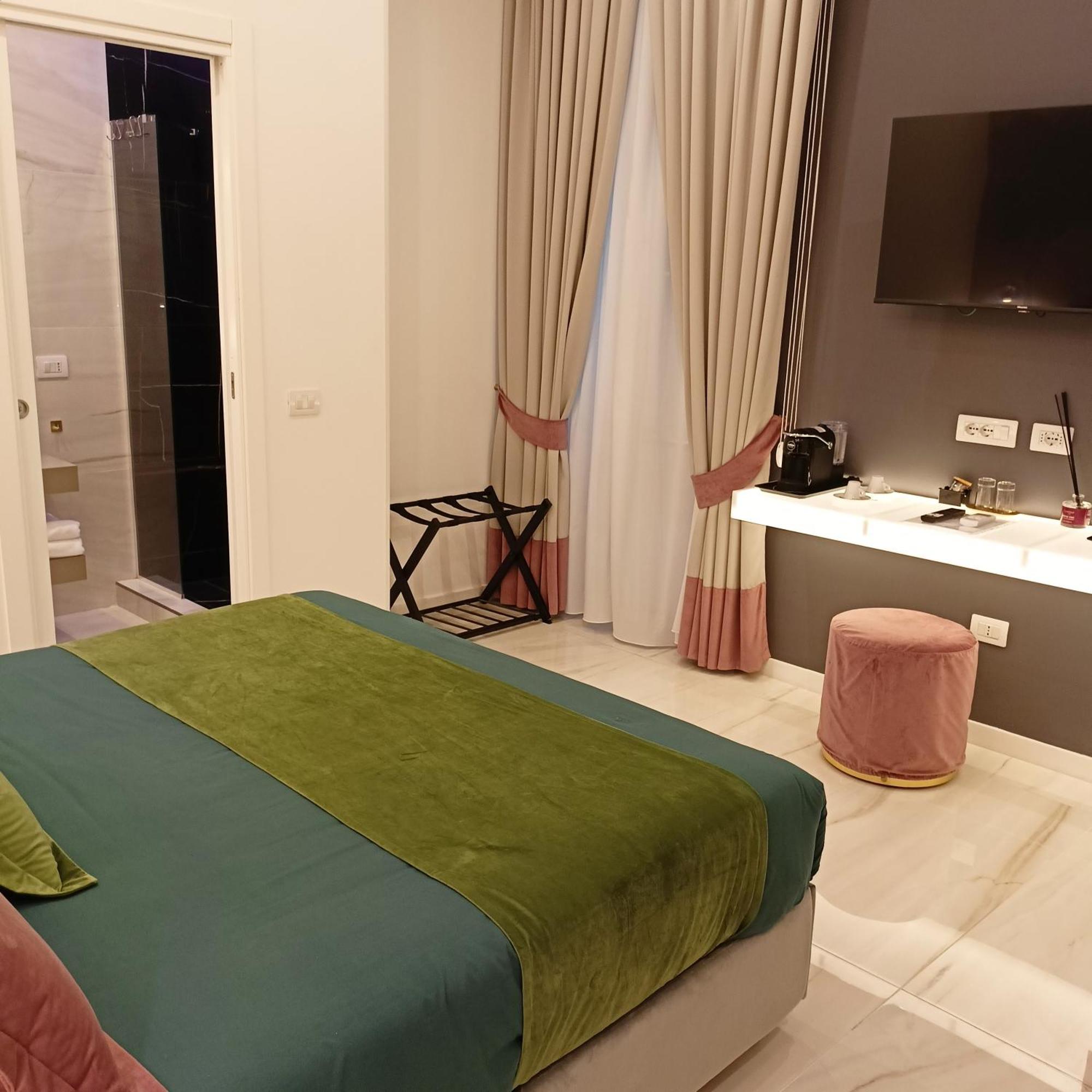 La Lepre Bovio Hotel Naples Exterior photo