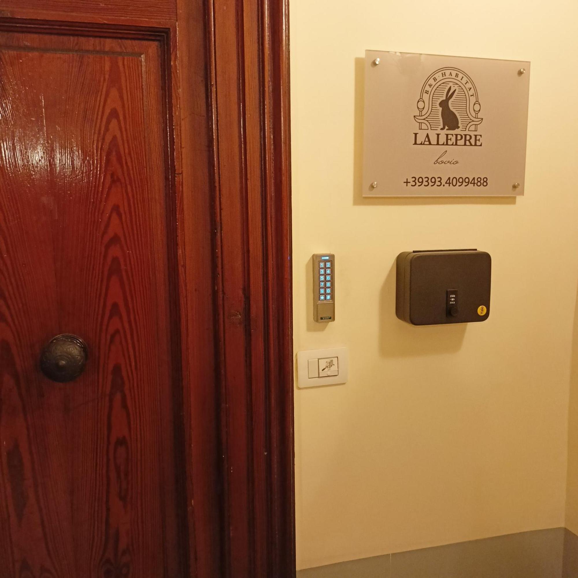 La Lepre Bovio Hotel Naples Exterior photo